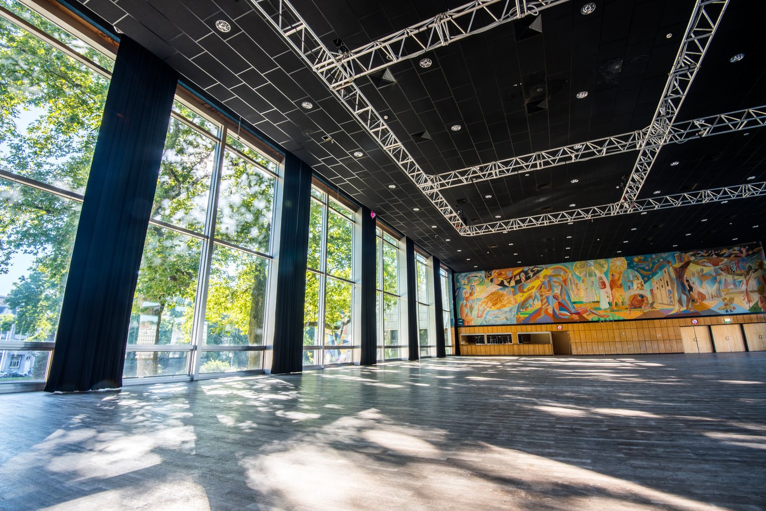 Salle des Fêtes ballroom - Side View